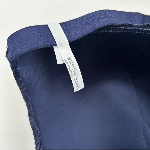 Aerie Real Happy Convertible Wireless Lightly Lined Bra in Navy Blue Floral NWOT - Picture 3 of 5